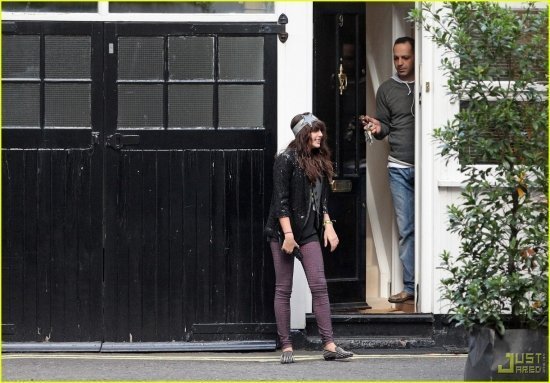 Лурдес Леон3