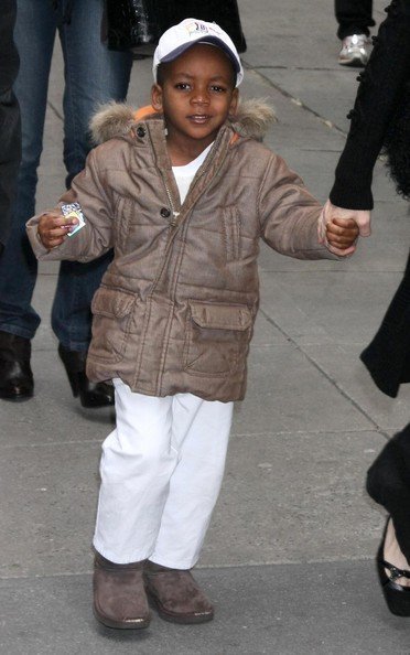 Мадонна выходит из Каббала-центра