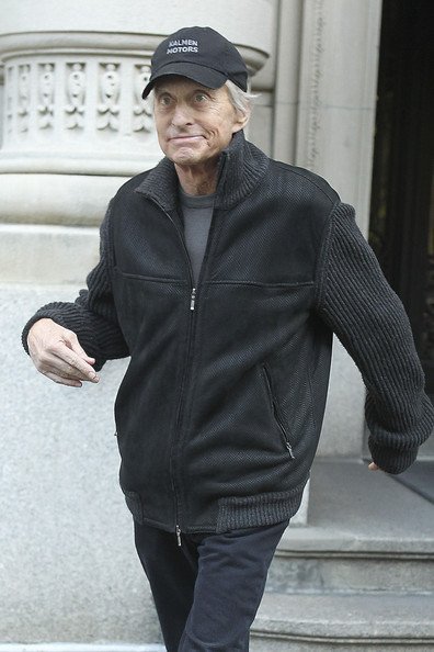 Майкл Дуглас