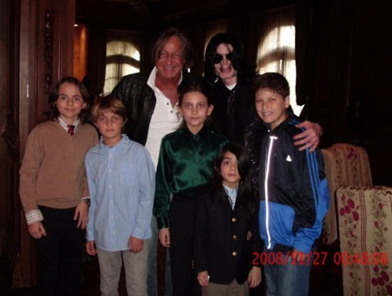 Майкл Джексон с детьми