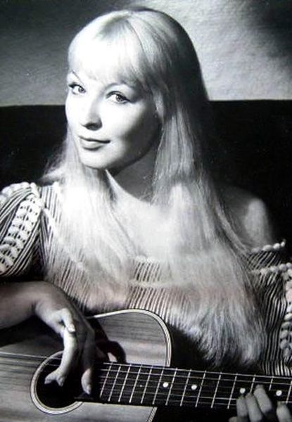 Марина Влади