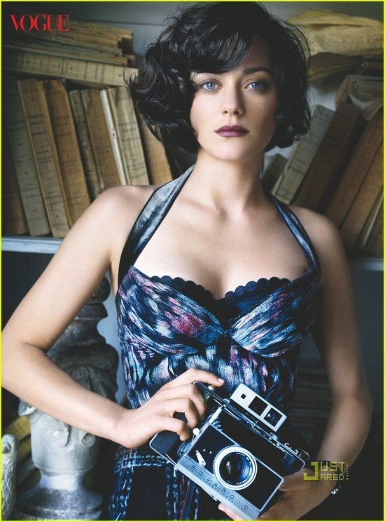 Марион Котийяр для Vogue