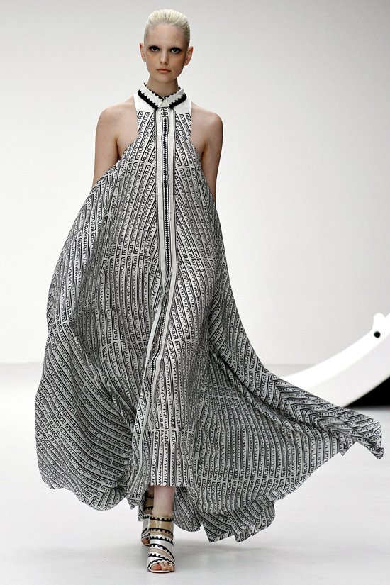 Мэри Катранзу