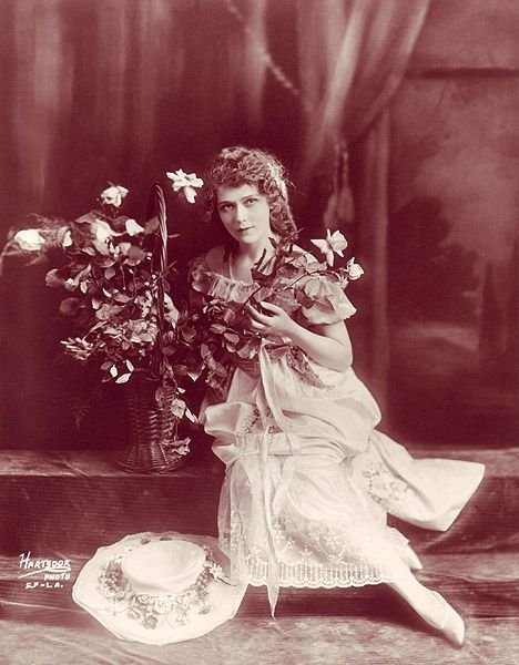 Мэри Пикфорд