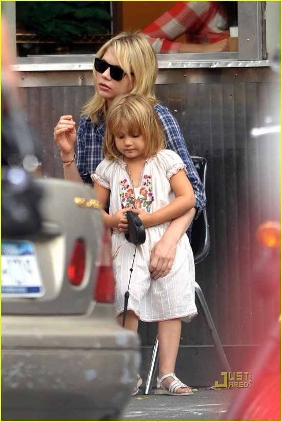 Мишель Уильямс и Матильда Леджер