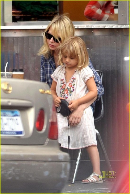 Мишель Уильямс и Матильда Леджер