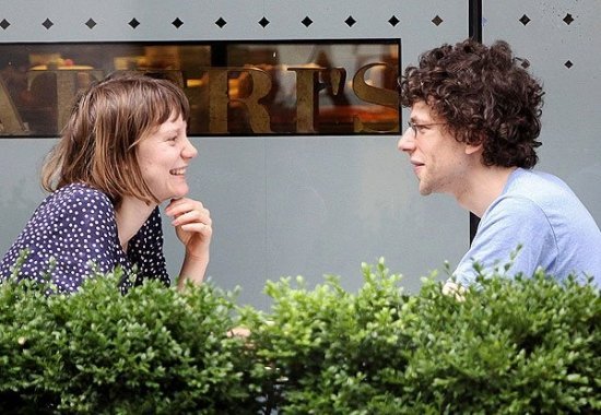 Мия Васиковска