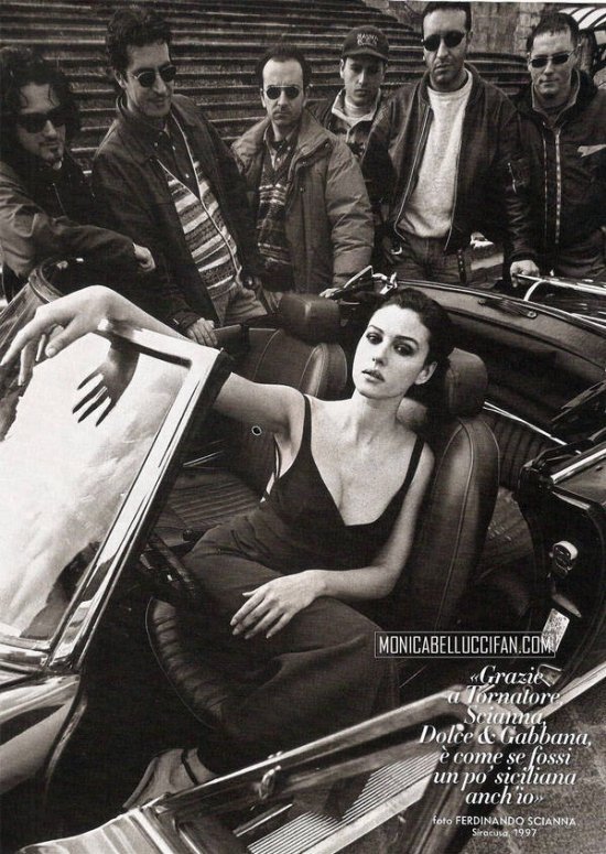 Моника Белуччи