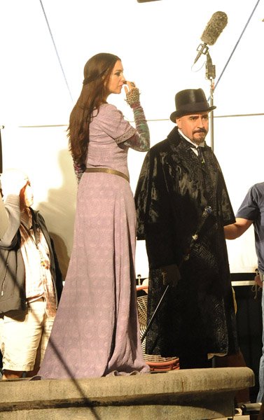 Моника Белуччи на съемках 