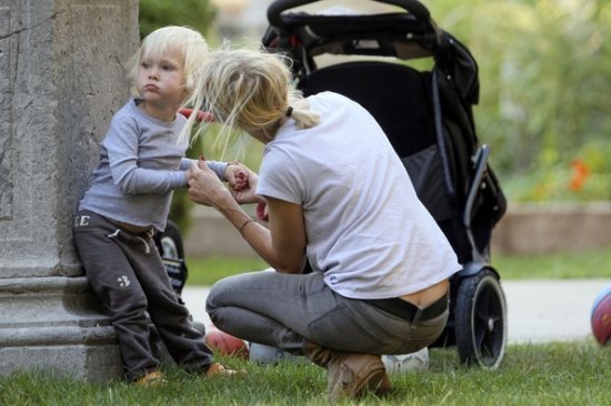 Наоми Уоттс и сыновья