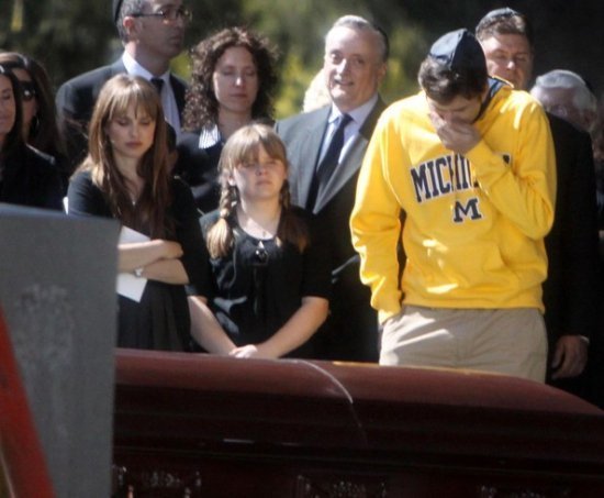 Натали Портман и Эштон Кутчер