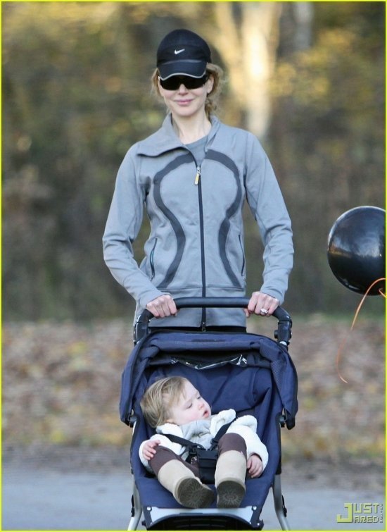 Николь Кидман с семьей