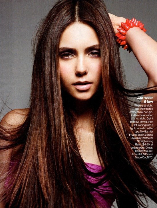 Нина Добрев