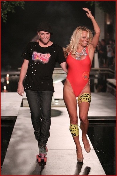 Памела Андерсон