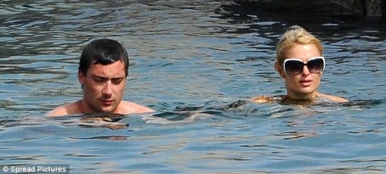 Пэрис Хилтон