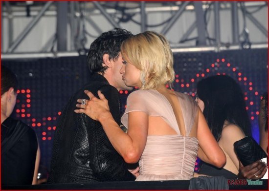 Пэрис Хилтон и Эдриан Броуди