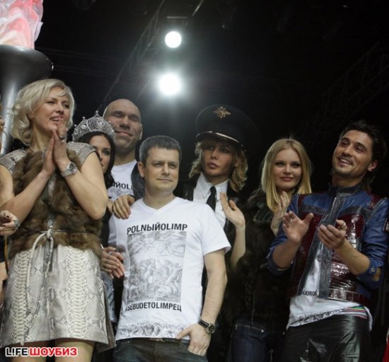 показ Ильи Шияна