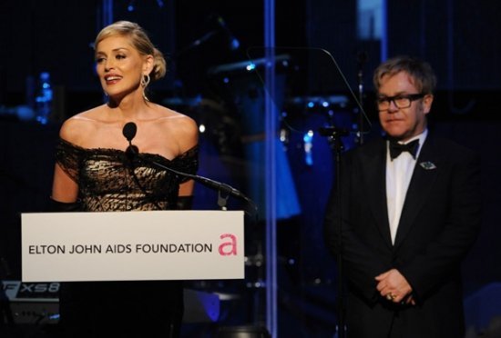 Прием Элтона Джона