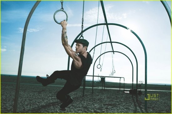 Райан Филиппи для Mens Health