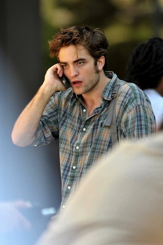 Роберт Паттинсон на съемках 