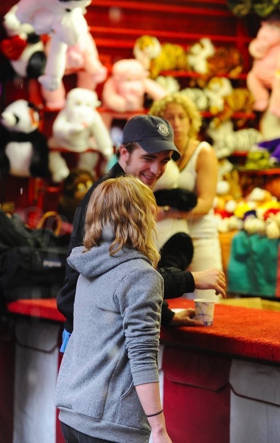 Роберт Паттинсон на съемках