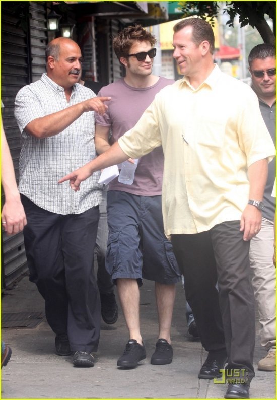 Роберт Паттинсон на съемках 