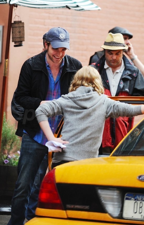 Роберт Паттинсон на съемках