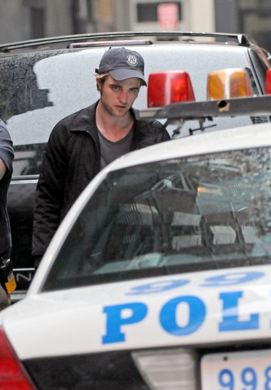 Роберт Паттинсон на съемках 