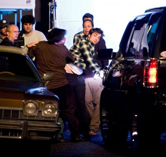 Роберт Паттинсон на съемках 