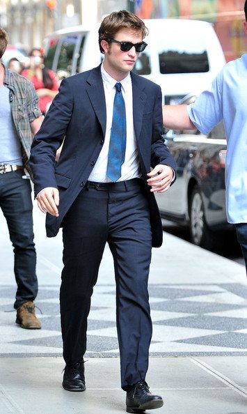 Роберт Паттинсон на съемках 