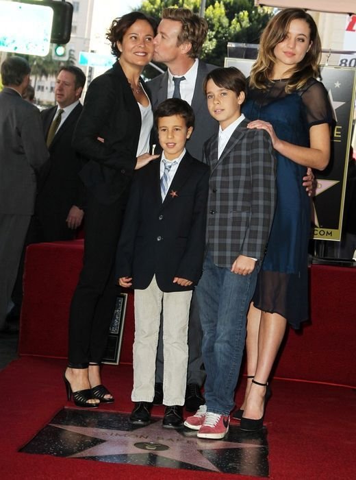 Саймон Бейкер