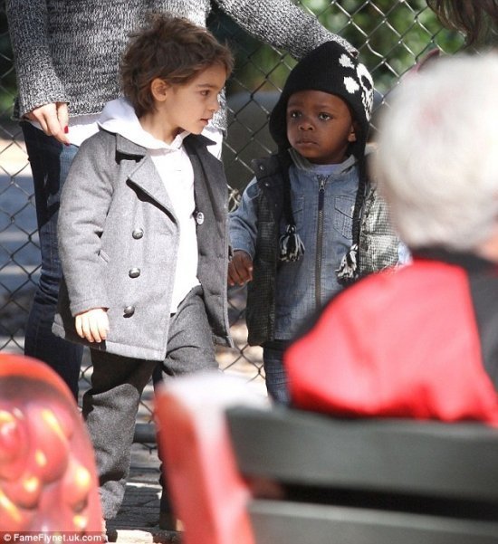 Сандра и Камила