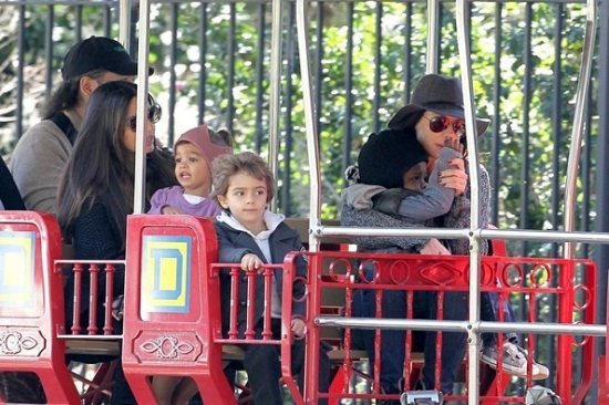 Сандра и Камила