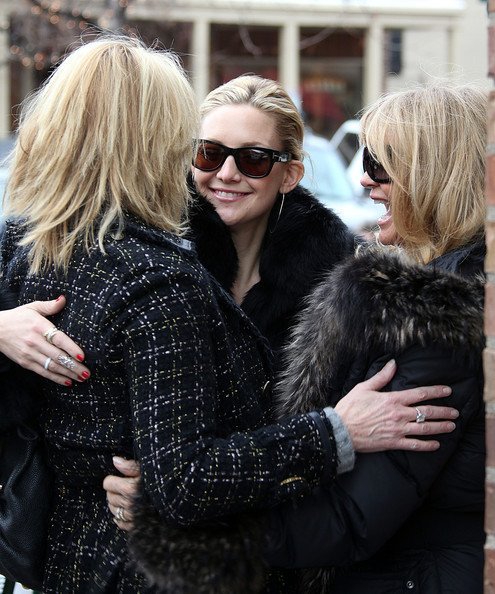 семья Голди Хоун