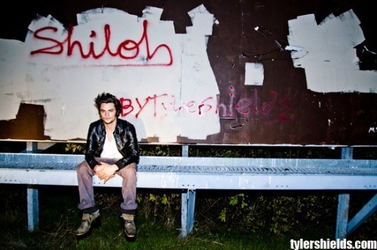 Шайло Фернандес