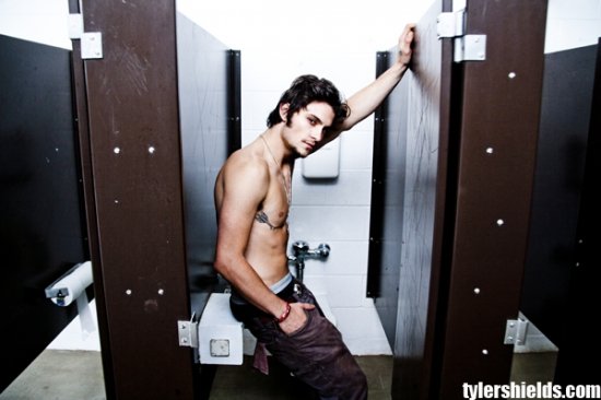 Шайло Фернандес