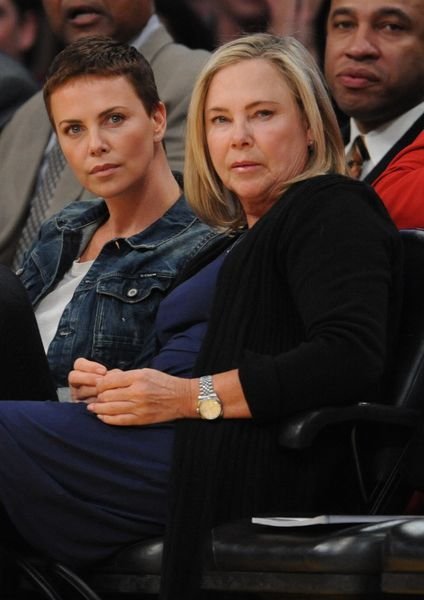 Шарлиз Терон