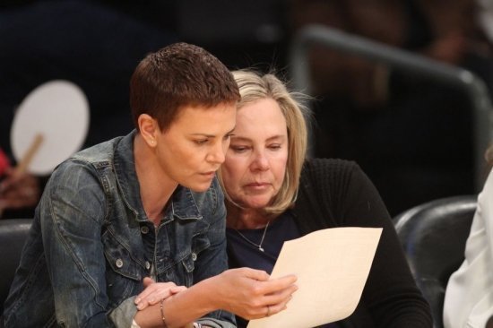 Шарлиз Терон