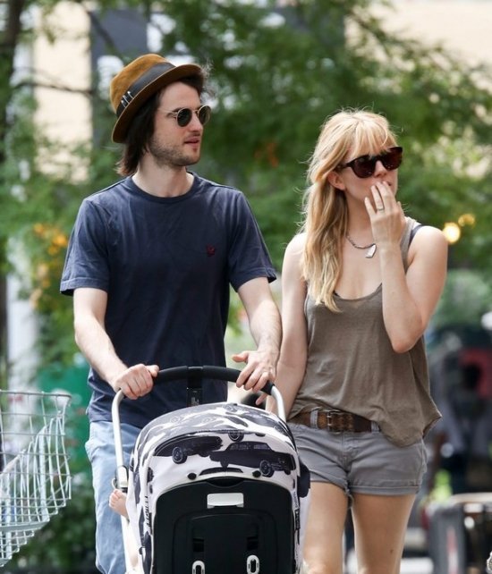 Сиенна Миллер