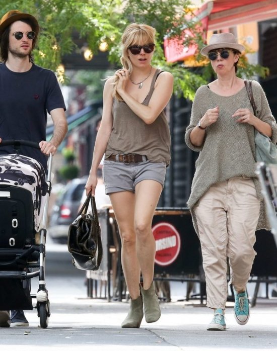 Сиенна Миллер