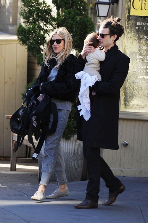 Сиенна Миллер