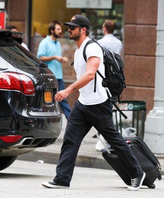 Тейлор Кинни