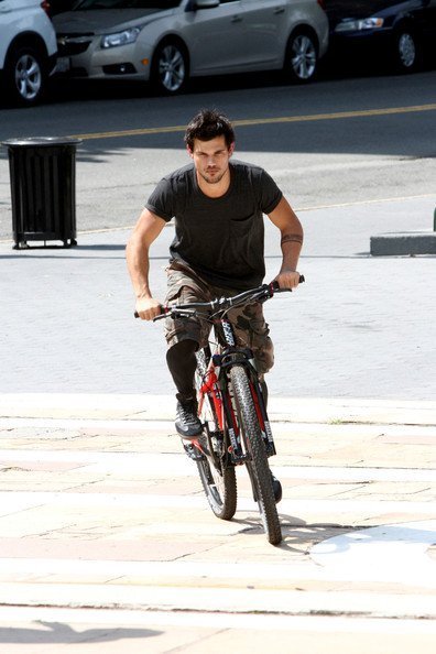 Тейлор Лаутнер