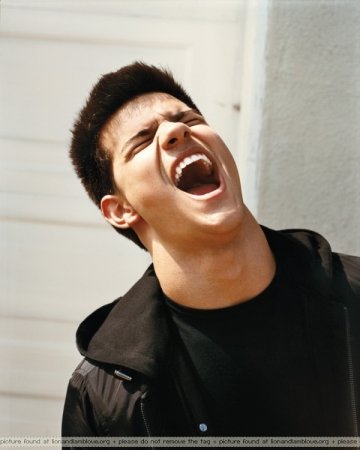 Тейлор Лаутнер для