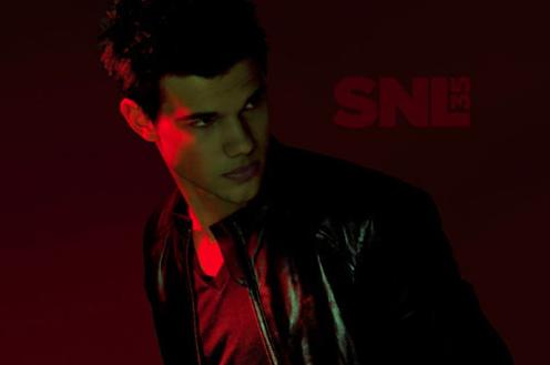 Тейлор Лаутнер для SNL
