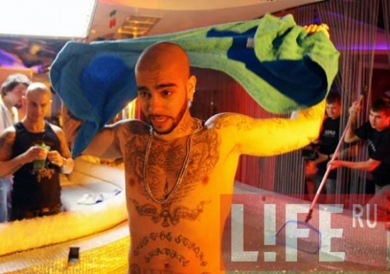 Тимати на съемках клипа