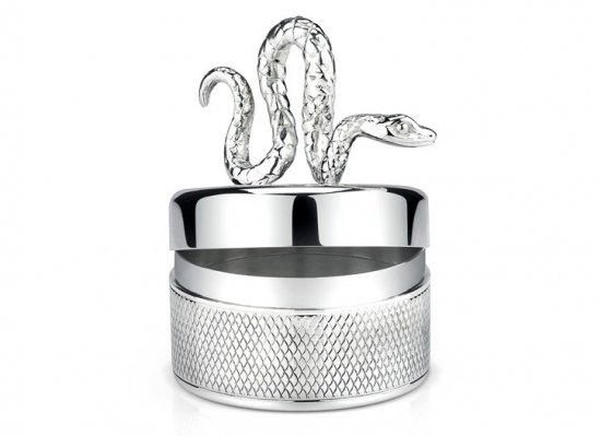 украшения Анжелины Джоли и Брэда Питта