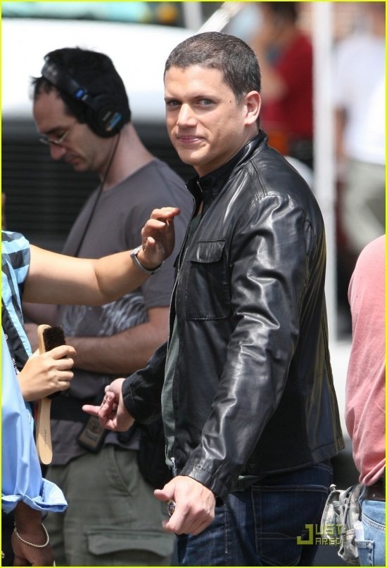 Вентворф Миллер на съемках сериала