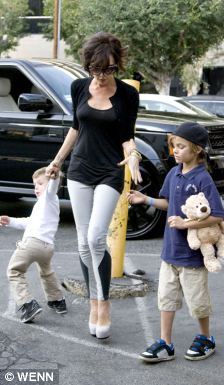 Виктория Бэкхем8