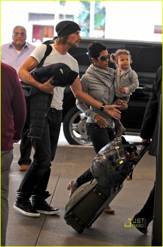 Холли Берри5